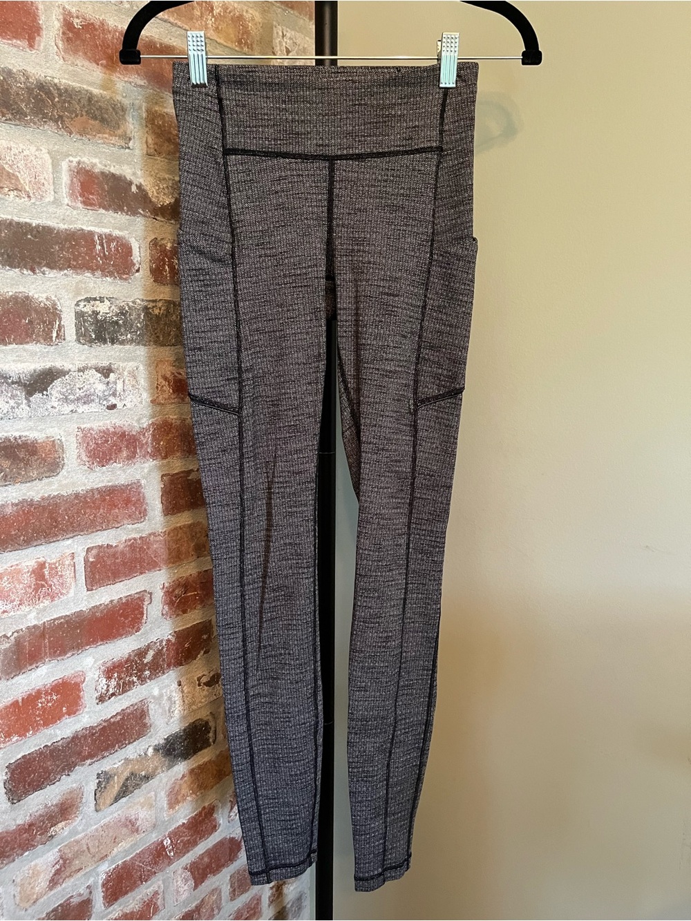 Lululemon Speed Up Tight 28" *Full-On Luxtreme | size 4